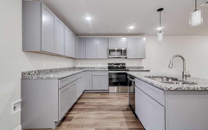 333 N Field Street, Burleson, TX 76028, 6 Bedrooms Bedrooms, ,5 BathroomsBathrooms,Residential Multi Family,For Sale,333 N Field Street,0,21148246