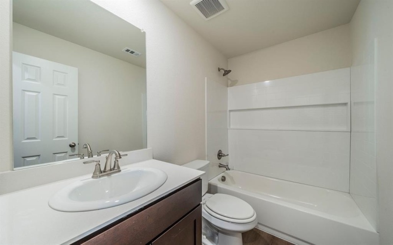 110 Doma Avenue, Greenville, TX 75402, 4 Habitaciones Habitaciones , ,2 BañosBaños,Residential,En Venta,110 Doma Avenue,0,21148266