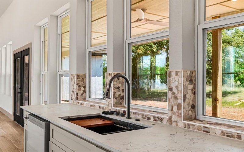 7404 N Sundance Drive, Joshua, TX 76058, 3 Bedrooms Bedrooms, ,2 BathroomsBathrooms,Residential,For Sale,7404 N Sundance Drive,0,21148364