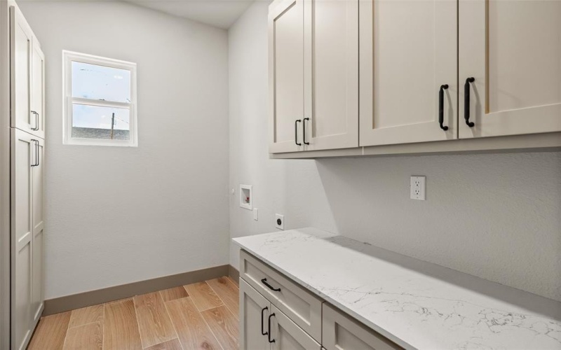 7404 N Sundance Drive, Joshua, TX 76058, 3 Bedrooms Bedrooms, ,2 BathroomsBathrooms,Residential,For Sale,7404 N Sundance Drive,0,21148364