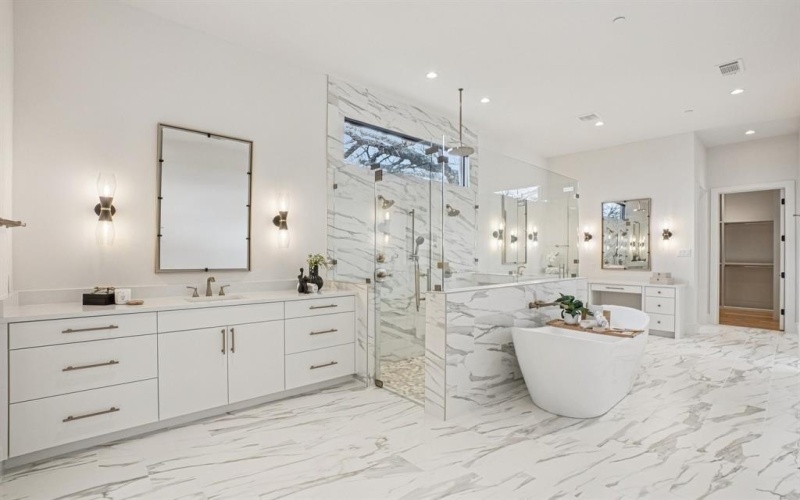 310 Shady Oaks Drive, Southlake, TX 76092, 6 Bedrooms Bedrooms, ,9 BathroomsBathrooms,Residential,For Sale,310 Shady Oaks Drive,0,21148408