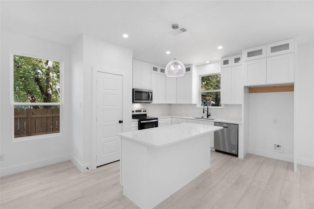 612 Lamar Street, Sulphur Springs, TX 75482, 3 Habitaciones Habitaciones , ,2 BañosBaños,Residential,En Venta,612 Lamar Street,0,21148410