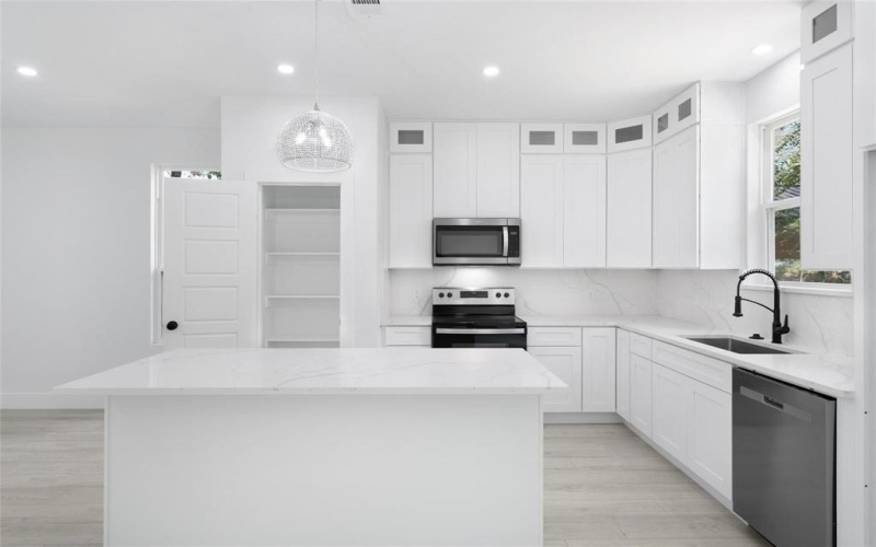 612 Lamar Street, Sulphur Springs, TX 75482, 3 Habitaciones Habitaciones , ,2 BañosBaños,Residential,En Venta,612 Lamar Street,0,21148410