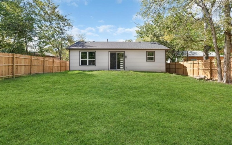 612 Lamar Street, Sulphur Springs, TX 75482, 3 Habitaciones Habitaciones , ,2 BañosBaños,Residential,En Venta,612 Lamar Street,0,21148410