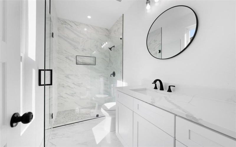 309 W Beckham Street W, Sulphur Springs, TX 75482, 3 Habitaciones Habitaciones , ,2 BañosBaños,Residential,En Venta,309 W Beckham Street W,0,21148427