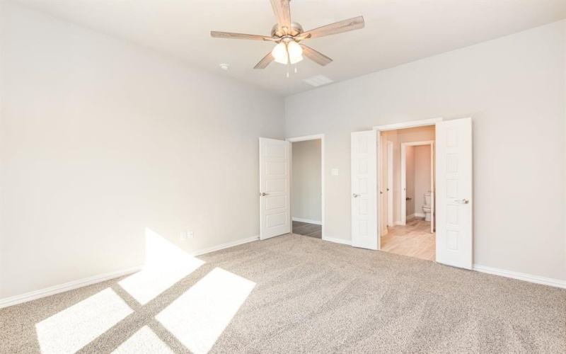 2600 Donella Drive, Denton, TX 76207, 5 Bedrooms Bedrooms, ,3 BathroomsBathrooms,Residential,For Sale,2600 Donella Drive,0,21148446