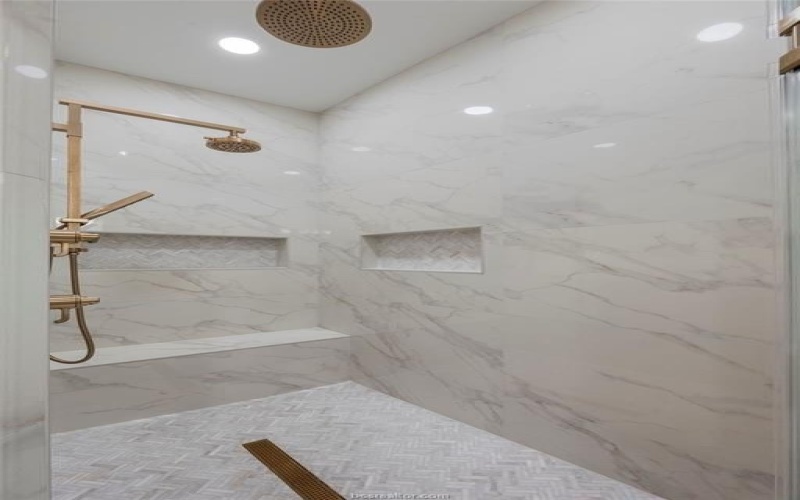 4717 Legendary Drive, College Station, TX 77845, 5 Bedrooms Bedrooms, ,5 BathroomsBathrooms,Residential,For Sale,4717 Legendary Drive,0,26000152