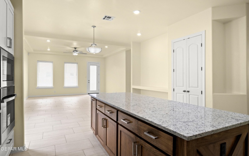 6170 SORREL DRIVE, El Paso, TX 79932, 4 Habitaciones Habitaciones , ,1 BañoBaños,Residential,En Venta,6170 SORREL DRIVE,0,930624