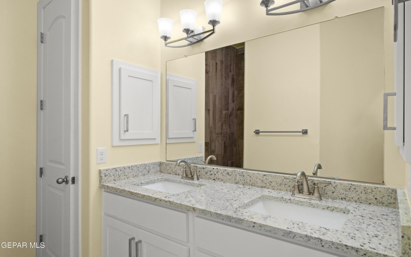 6170 SORREL DRIVE, El Paso, TX 79932, 4 Habitaciones Habitaciones , ,1 BañoBaños,Residential,En Venta,6170 SORREL DRIVE,0,930624