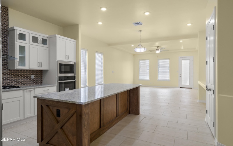 6170 SORREL DRIVE, El Paso, TX 79932, 4 Habitaciones Habitaciones , ,1 BañoBaños,Residential,En Venta,6170 SORREL DRIVE,0,930624