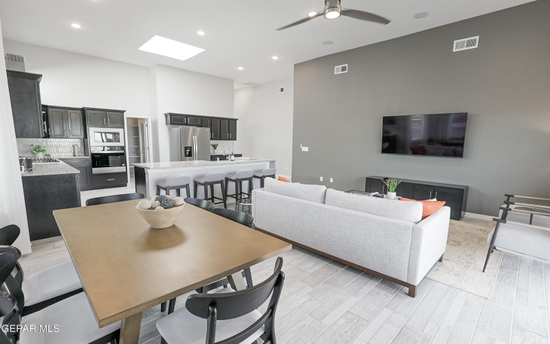 12404 Polo Norte Drive, El Paso, TX 79934, 5 Habitaciones Habitaciones , ,3 BañosBaños,Residential,En Venta,12404 Polo Norte Drive,0,936162