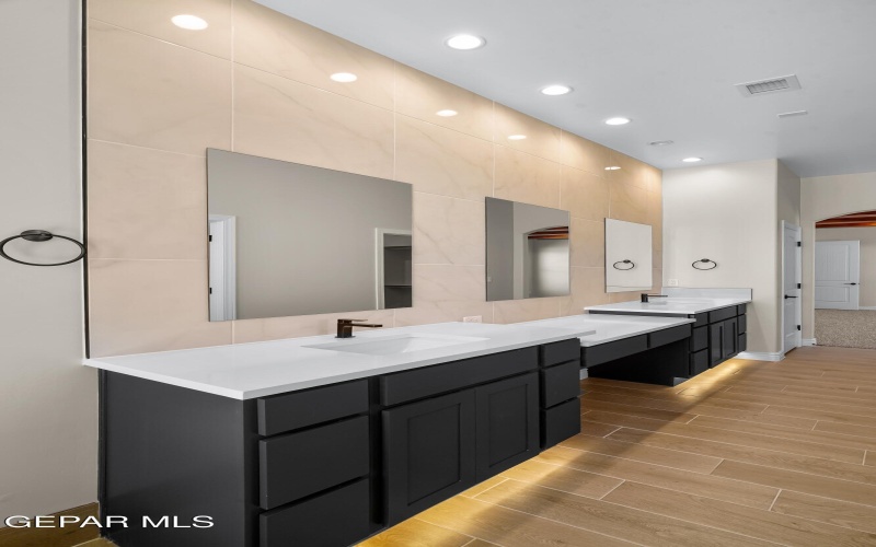 7333 Sidewinder Drive, El Paso, TX 79911, 4 Bedrooms Bedrooms, ,3 BathroomsBathrooms,Residential,For Sale,7333 Sidewinder Drive,0,936198