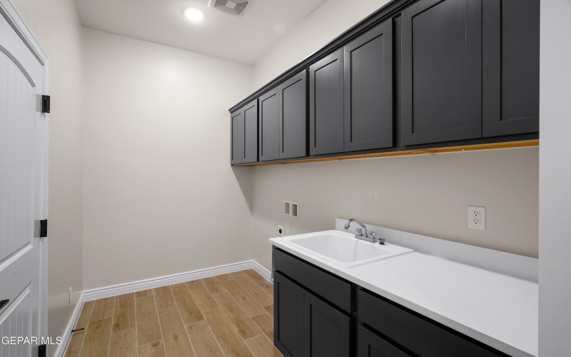 7333 Sidewinder Drive, El Paso, TX 79911, 4 Bedrooms Bedrooms, ,3 BathroomsBathrooms,Residential,For Sale,7333 Sidewinder Drive,0,936198