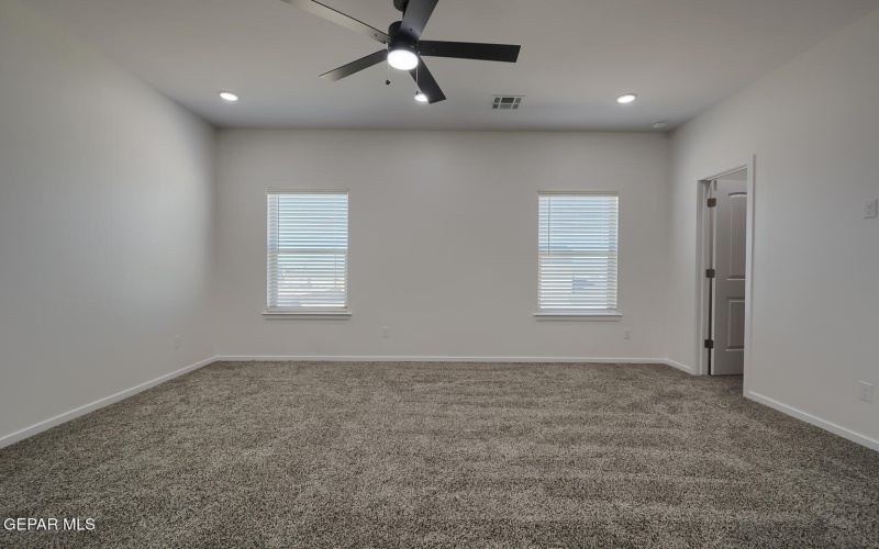 15117 AMBITION Avenue, El Paso, TX 79938, 5 Habitaciones Habitaciones , ,2 BañosBaños,Residential,En Venta,15117 AMBITION Avenue,0,936206