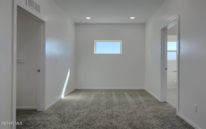 15117 AMBITION Avenue, El Paso, TX 79938, 5 Habitaciones Habitaciones , ,2 BañosBaños,Residential,En Venta,15117 AMBITION Avenue,0,936206