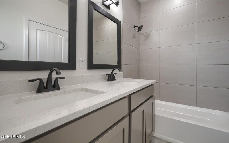 15117 AMBITION Avenue, El Paso, TX 79938, 5 Habitaciones Habitaciones , ,2 BañosBaños,Residential,En Venta,15117 AMBITION Avenue,0,936206