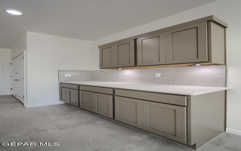 15117 AMBITION Avenue, El Paso, TX 79938, 5 Habitaciones Habitaciones , ,2 BañosBaños,Residential,En Venta,15117 AMBITION Avenue,0,936206