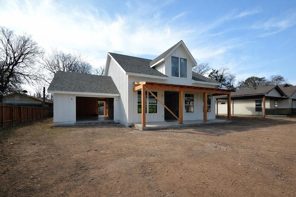325 Cottage St, Kerrville, TX 78028, 3 Habitaciones Habitaciones , ,2 BañosBaños,Residential,En Venta,325 Cottage St,0,121212