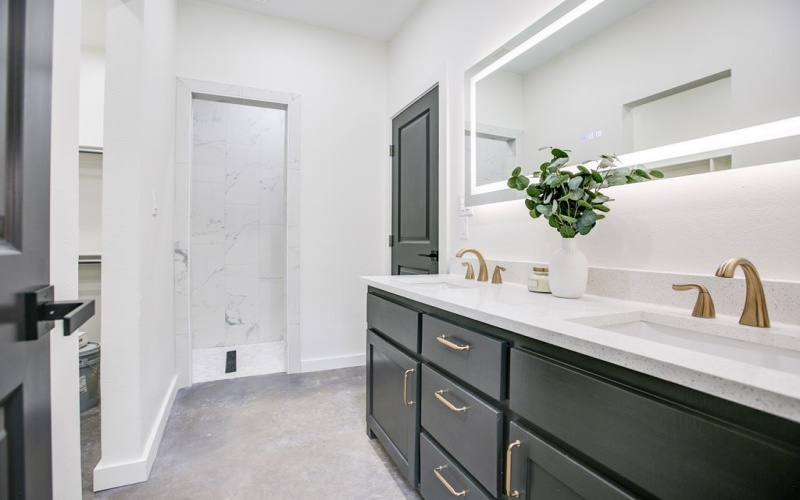 21 W 20th St, San Angelo, TX 76903, 3 Bedrooms Bedrooms, ,2 BathroomsBathrooms,Residential,For Sale,21 W 20th St,0,130270