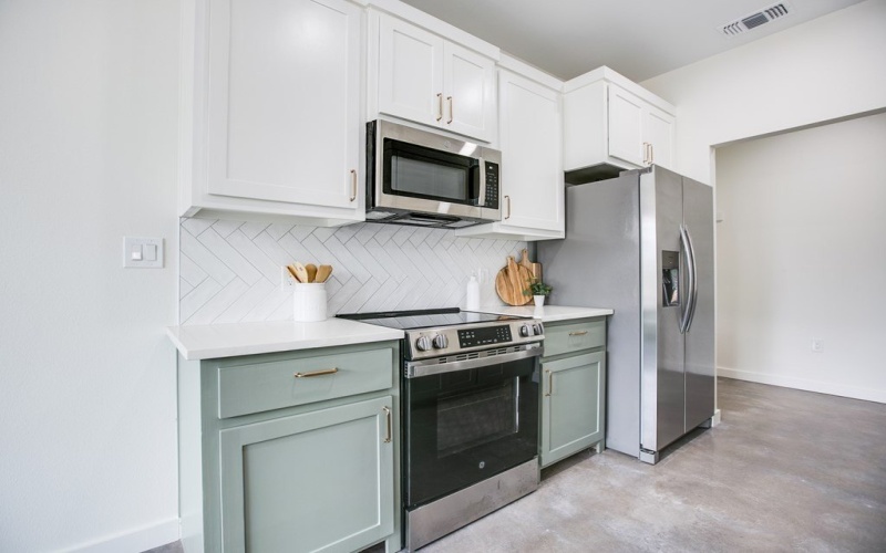 21 W 20th St, San Angelo, TX 76903, 3 Bedrooms Bedrooms, ,2 BathroomsBathrooms,Residential,For Sale,21 W 20th St,0,130270