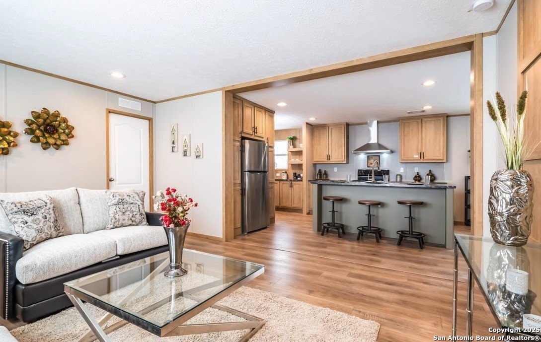 Borregas, Elmendorf, TX 78112, 4 Habitaciones Habitaciones , ,2 BañosBaños,Residential,En Venta,Borregas,0,1913479