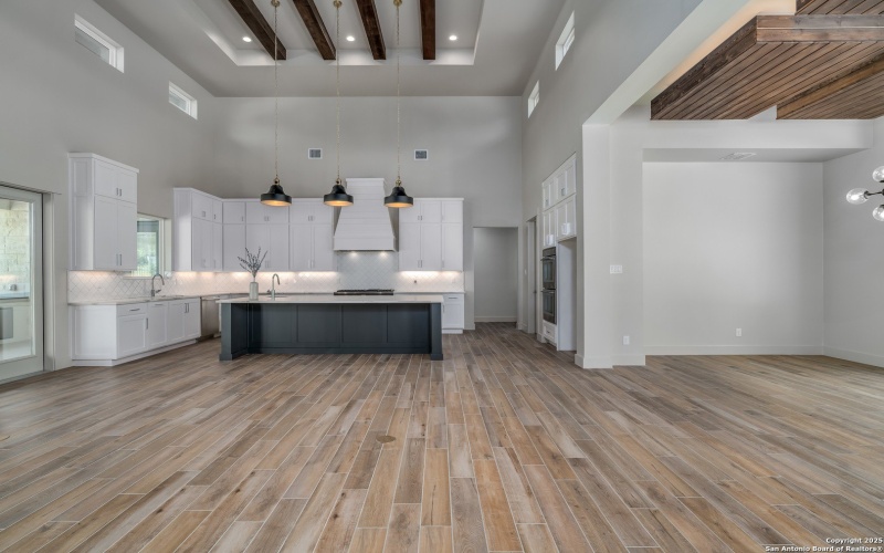 24403 Tres Arroyos, San Antonio, TX 78255, 3 Habitaciones Habitaciones , ,5 BañosBaños,Residential,En Venta,24403 Tres Arroyos,0,1932413