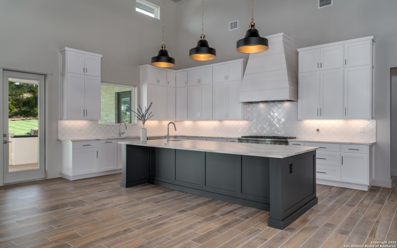 24403 Tres Arroyos, San Antonio, TX 78255, 3 Habitaciones Habitaciones , ,5 BañosBaños,Residential,En Venta,24403 Tres Arroyos,0,1932413