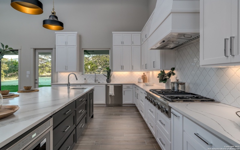 24403 Tres Arroyos, San Antonio, TX 78255, 3 Habitaciones Habitaciones , ,5 BañosBaños,Residential,En Venta,24403 Tres Arroyos,0,1932413