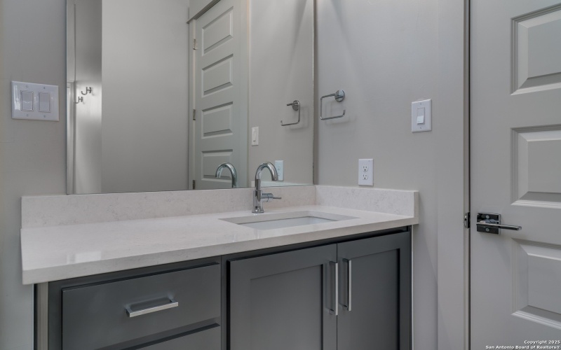 24403 Tres Arroyos, San Antonio, TX 78255, 3 Habitaciones Habitaciones , ,5 BañosBaños,Residential,En Venta,24403 Tres Arroyos,0,1932413