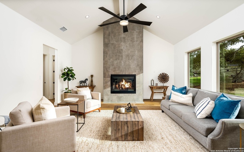 24351 Tres Arroyos, San Antonio, TX 78255, 4 Habitaciones Habitaciones , ,3 BañosBaños,Residential,En Venta,24351 Tres Arroyos,0,1932421