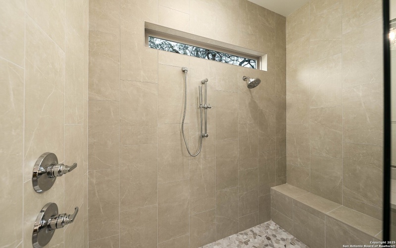 24351 Tres Arroyos, San Antonio, TX 78255, 4 Habitaciones Habitaciones , ,3 BañosBaños,Residential,En Venta,24351 Tres Arroyos,0,1932421