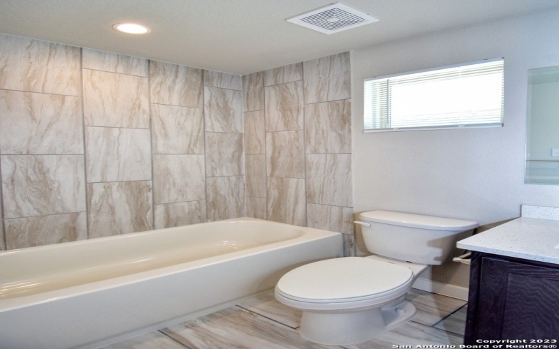 8406 Via Pisa, San Antonio, TX 78227, ,Residential Multi Family,For Sale,8406 Via Pisa,0,1932457