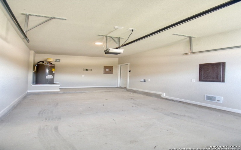 8406 Via Pisa, San Antonio, TX 78227, ,Residential Multi Family,For Sale,8406 Via Pisa,0,1932457