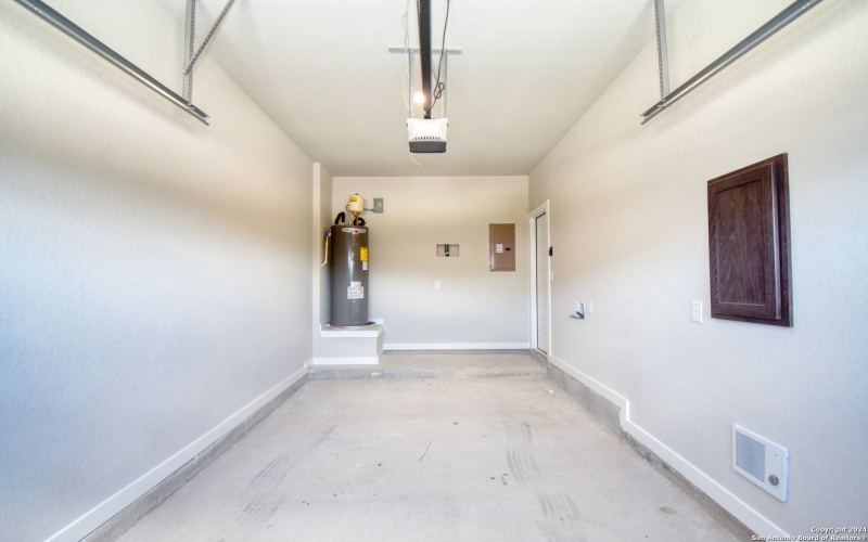 8406 Via Pisa, San Antonio, TX 78227, ,Residential Multi Family,For Sale,8406 Via Pisa,0,1932457