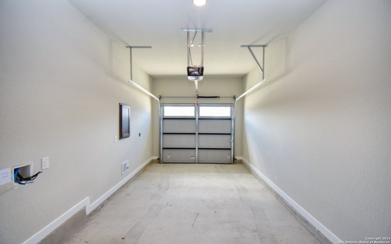 8406 Via Pisa, San Antonio, TX 78227, ,Residential Multi Family,For Sale,8406 Via Pisa,0,1932457