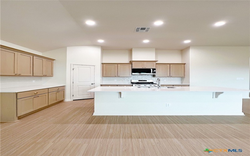 112 Raindance Court, Victoria, TX 77904, 3 Bedrooms Bedrooms, ,2 BathroomsBathrooms,Residential,For Sale,112 Raindance Court,0,586625