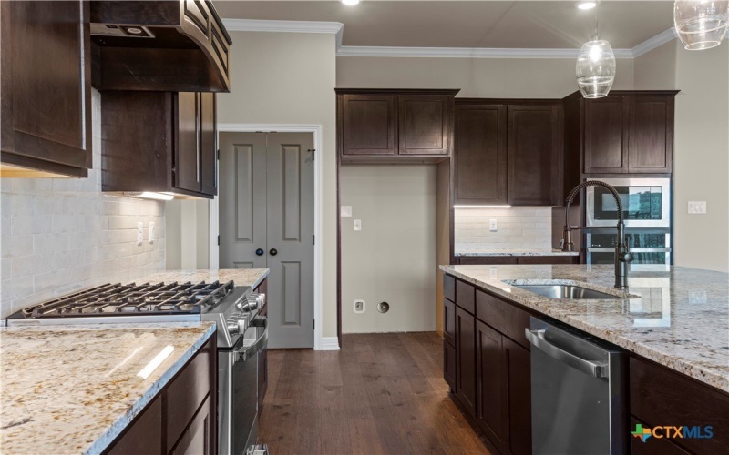 2136 Oak Draw Court, Belton, TX 76513, 5 Bedrooms Bedrooms, ,3 BathroomsBathrooms,Residential,For Sale,2136 Oak Draw Court,0,593841