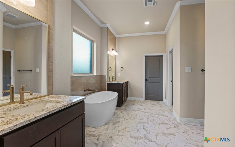 2136 Oak Draw Court, Belton, TX 76513, 5 Bedrooms Bedrooms, ,3 BathroomsBathrooms,Residential,For Sale,2136 Oak Draw Court,0,593841