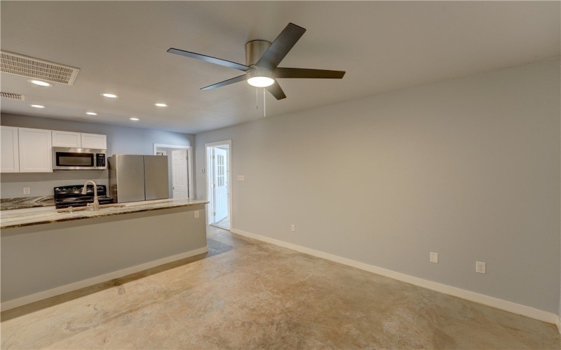 2122 Prairie Road, Rockport, TX 78382, 1 Bedroom Bedrooms, ,1 BathroomBathrooms,Residential,For Sale,2122 Prairie Road,0,469766