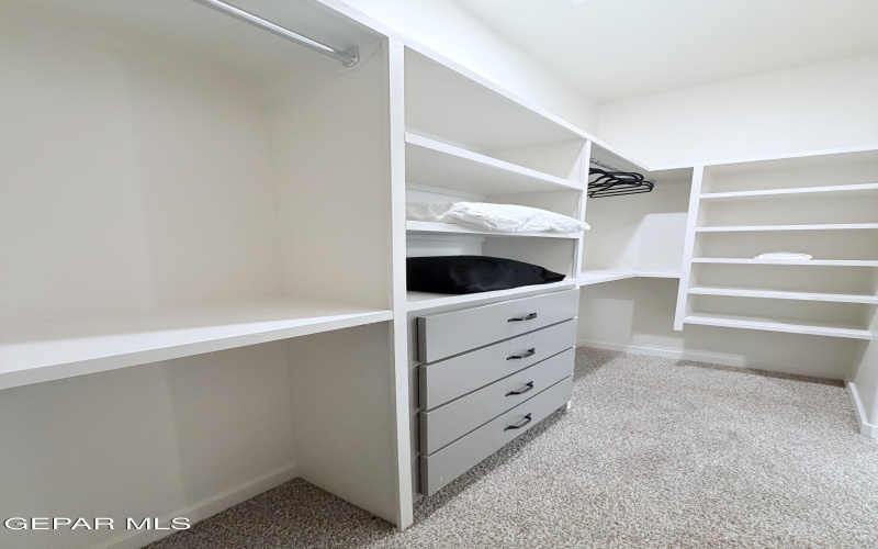 212 FARNBOROUGH Street, El Paso, TX 79928, 4 Bedrooms Bedrooms, ,2 BathroomsBathrooms,Residential,For Sale,212 FARNBOROUGH Street,0,936236