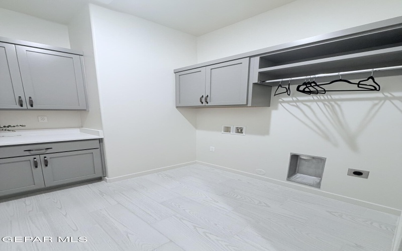 212 FARNBOROUGH Street, El Paso, TX 79928, 4 Bedrooms Bedrooms, ,2 BathroomsBathrooms,Residential,For Sale,212 FARNBOROUGH Street,0,936236