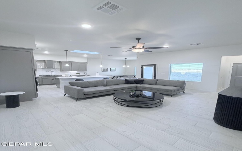 212 FARNBOROUGH Street, El Paso, TX 79928, 4 Bedrooms Bedrooms, ,2 BathroomsBathrooms,Residential,For Sale,212 FARNBOROUGH Street,0,936236