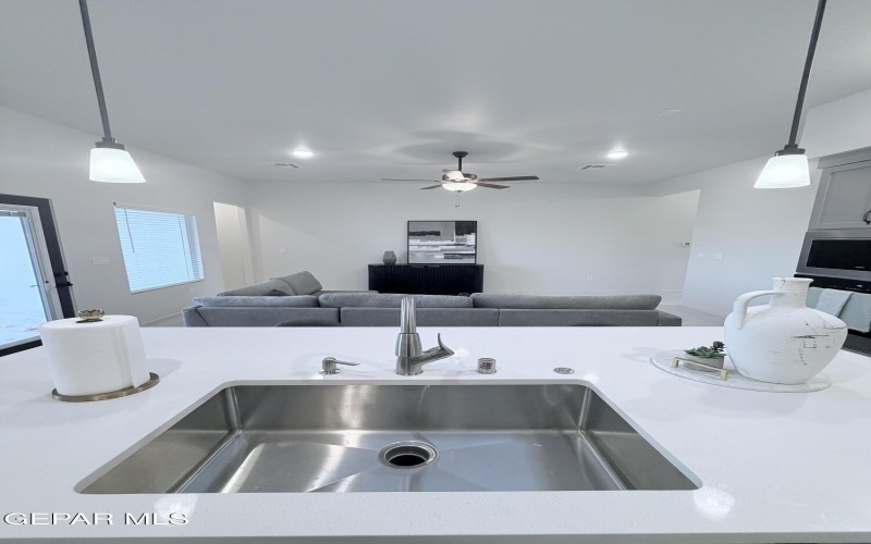 212 FARNBOROUGH Street, El Paso, TX 79928, 4 Bedrooms Bedrooms, ,2 BathroomsBathrooms,Residential,For Sale,212 FARNBOROUGH Street,0,936236