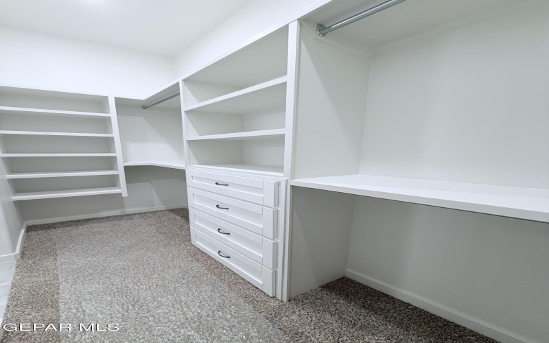 805 FAIRFORD Place, El Paso, TX 79928, 4 Habitaciones Habitaciones , ,3 BañosBaños,Residential,En Venta,805 FAIRFORD Place,0,936239