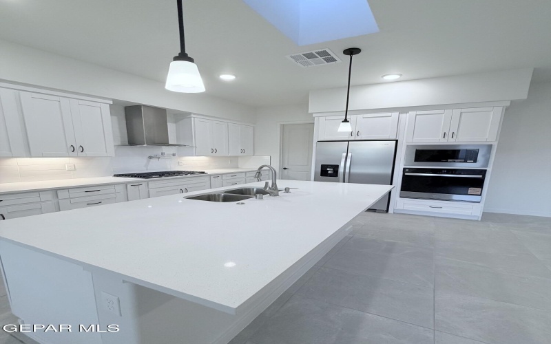 805 FAIRFORD Place, El Paso, TX 79928, 4 Habitaciones Habitaciones , ,3 BañosBaños,Residential,En Venta,805 FAIRFORD Place,0,936239