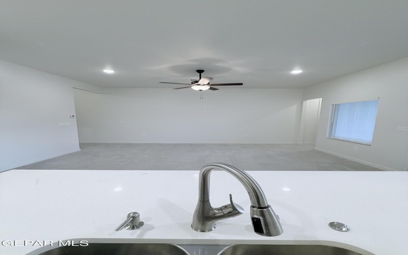 805 FAIRFORD Place, El Paso, TX 79928, 4 Habitaciones Habitaciones , ,3 BañosBaños,Residential,En Venta,805 FAIRFORD Place,0,936239