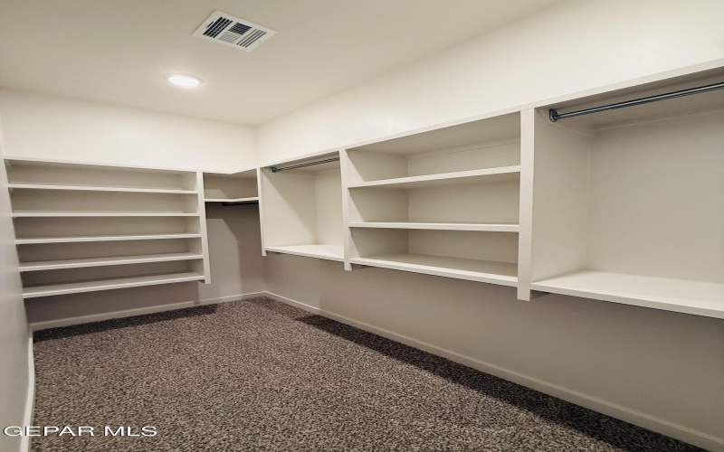 13757 Centro Vista Avenue, El Paso, TX 79928, 4 Bedrooms Bedrooms, ,3 BathroomsBathrooms,Residential,For Sale,13757 Centro Vista Avenue,0,936244