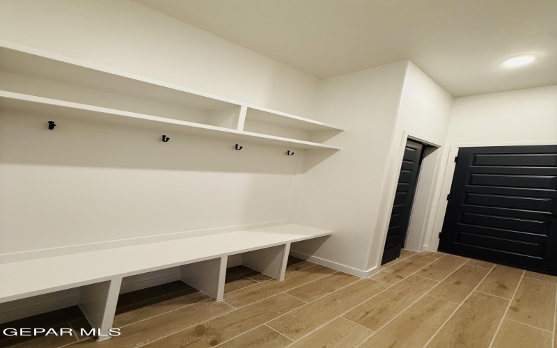 13757 Centro Vista Avenue, El Paso, TX 79928, 4 Bedrooms Bedrooms, ,3 BathroomsBathrooms,Residential,For Sale,13757 Centro Vista Avenue,0,936244