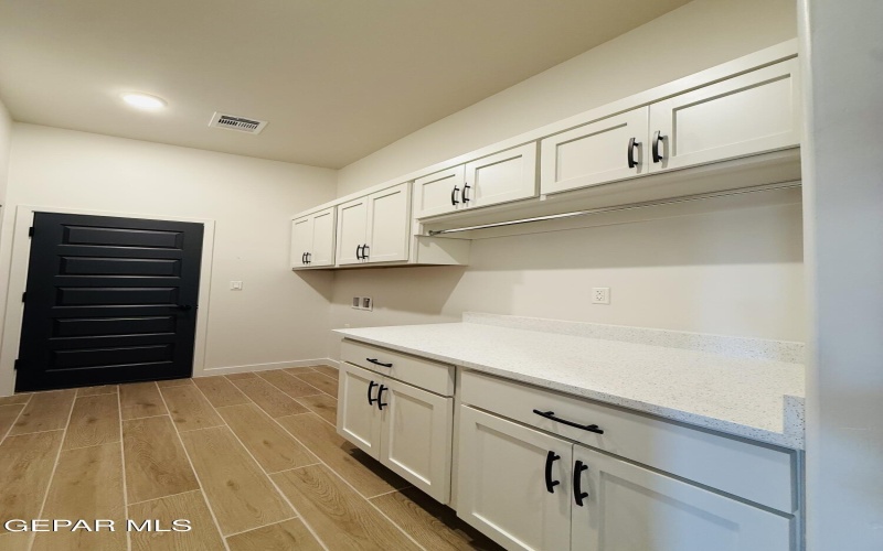 13757 Centro Vista Avenue, El Paso, TX 79928, 4 Bedrooms Bedrooms, ,3 BathroomsBathrooms,Residential,For Sale,13757 Centro Vista Avenue,0,936244