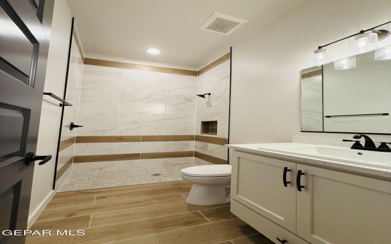 13757 Centro Vista Avenue, El Paso, TX 79928, 4 Bedrooms Bedrooms, ,3 BathroomsBathrooms,Residential,For Sale,13757 Centro Vista Avenue,0,936244